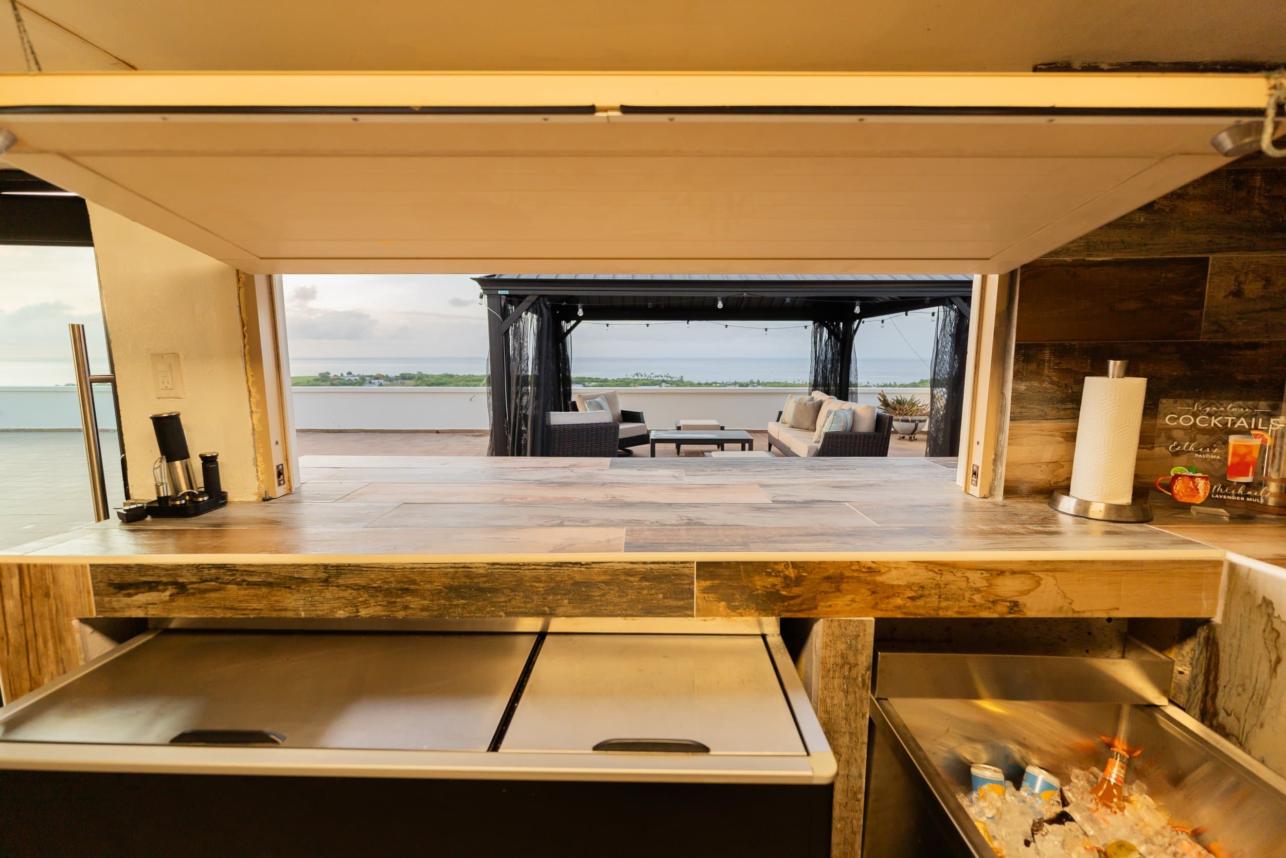 The outdoor bar overlooking the coast