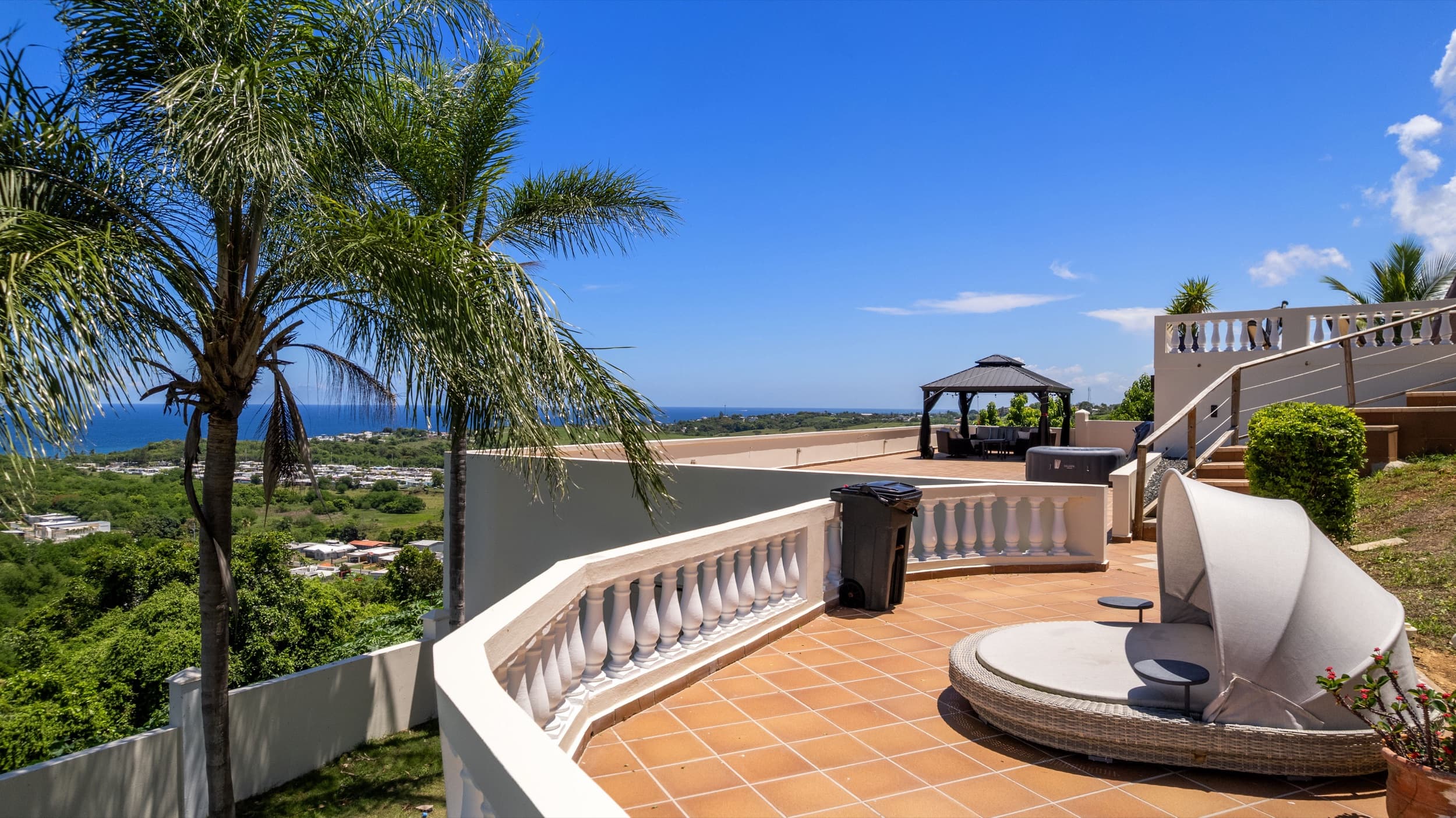 Daybed and gazebo on the sun terrace